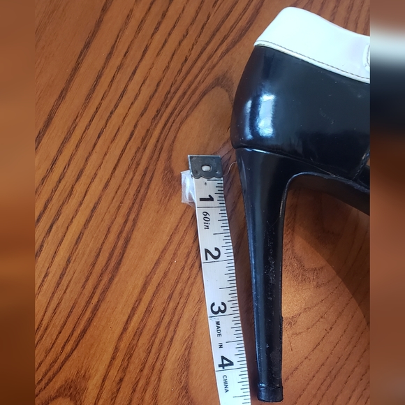 Prada platform heels, black & white, size 37EU - Picture 5 of 13